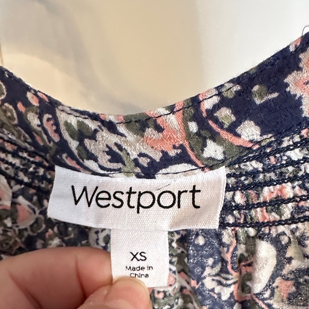 Westport‎ Navy and Pink Paisley Blouse - Picture 2 of 13